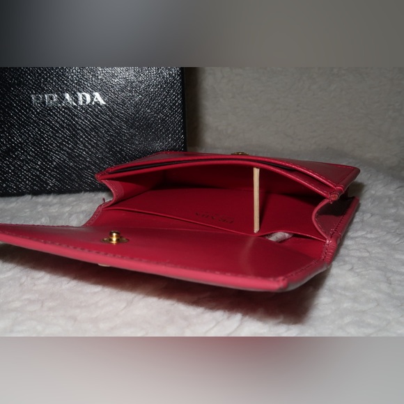 Authentic Prada - Vitello Leather Small Wallet - Picture 15 of 17